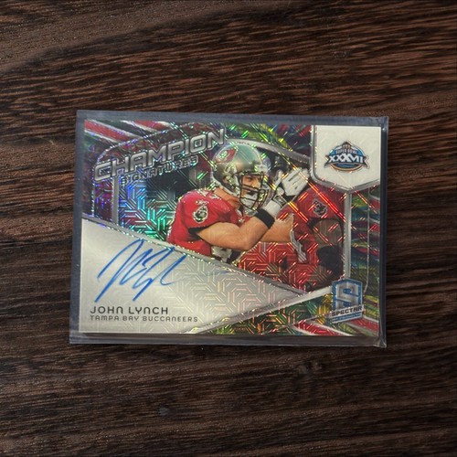 2024 Panini Spectra - Champion Signatures John Lynch #CS-9 Prizm /25 (HOF) - Picture 1 of 2