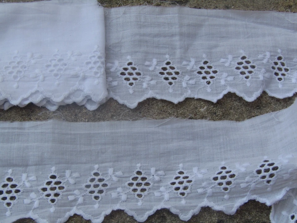 270 cm de  dentelle ancienne broderie anglaise largeur 7,5 cm coton fin - Photo 3/3