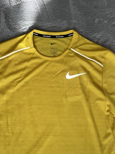 Nike Miler 1.0 kurzärmliges Laufoberteil für Herren schwefelgelb Größe Medium neu mit Etikett - Bild 2 von 2