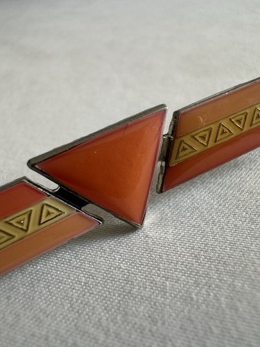 spilla art deco vintage con forme geometriche e dettagli smaltati tono argento - Foto 3 di 6
