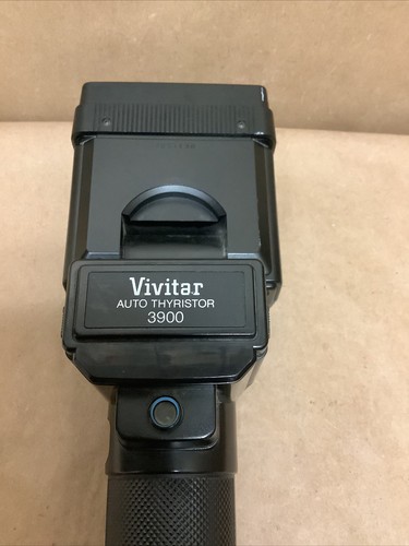 Vivitar 3900 Auto Thyristor Camera Flash, No Batteries - Black - Picture 22 of 23