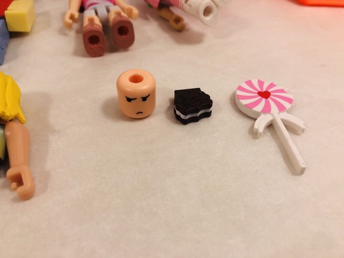 Roblox Figures Mixed Lot of 25 Plus Accessories - Picture 17 of 20