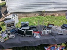 Kawasaki PVS2970S Headrest DVD Mobile 7” Tilt LCD Video Monitors 2 Set & Case