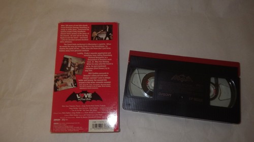 Love at First Bite (VHS, 1993) - Picture 3 of 3