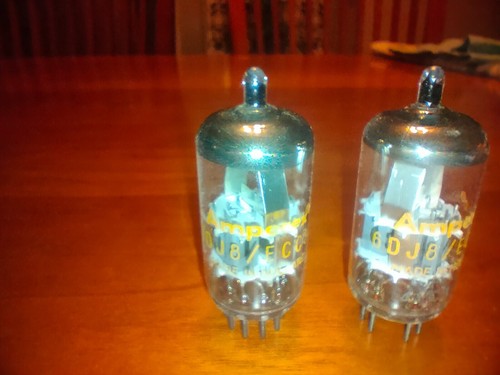 Vintage Matched Pair Amperex Holland 6DJ8 ECC88 Tubes Dimpled Getter Test Good