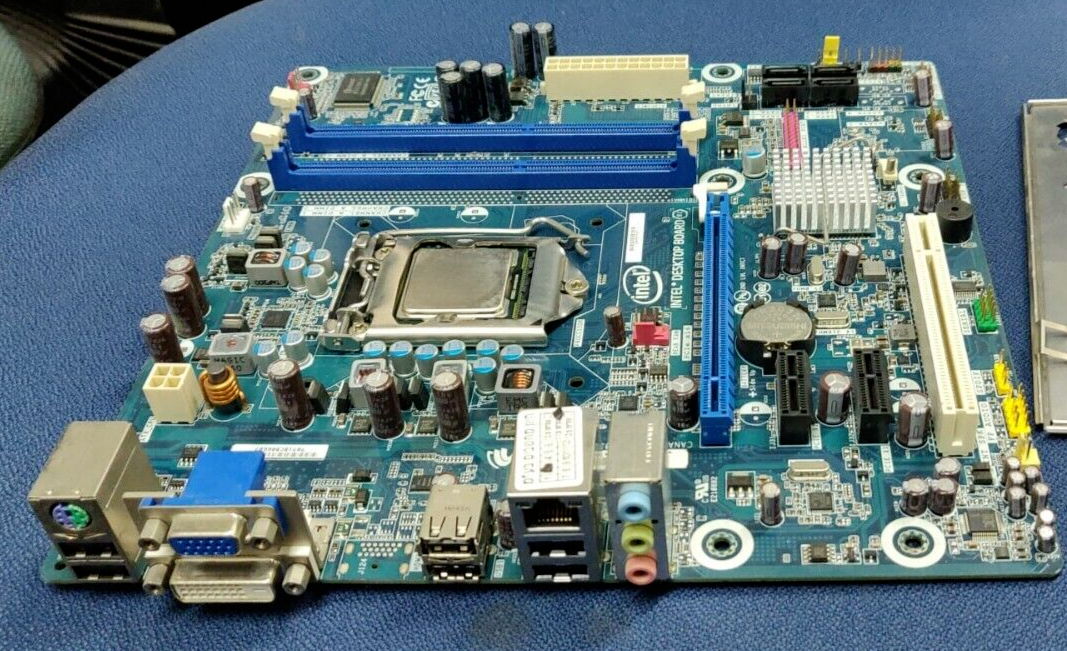 Intel DH55PJ Socket 1156 DDR3 Intel H55 ATX Motherboard w/i3-650