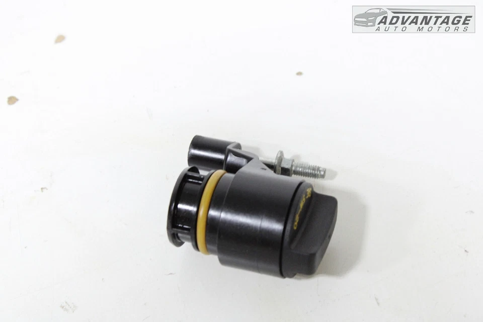 Tubo de codo de llenado de aceite Ford Bronco Sport 2021-2022 1,5 L HX7G-6765-AA OEM Foto 2 de 4