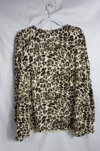 White Stag ladies size XL cardigan blouse with Leopard print. - Picture 5 of 7