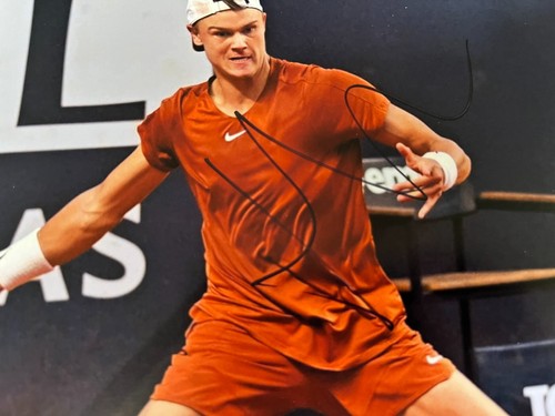 FOTO Holger Rune Dinamarca Tenis Firmada Automática 8x10 Beckett BAS Autenticada - Imagen 2 de 2