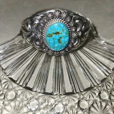 Authentic Navajo Raymond Delgarito Kingman Mine Spider Web Turquoise Bezel Cuff