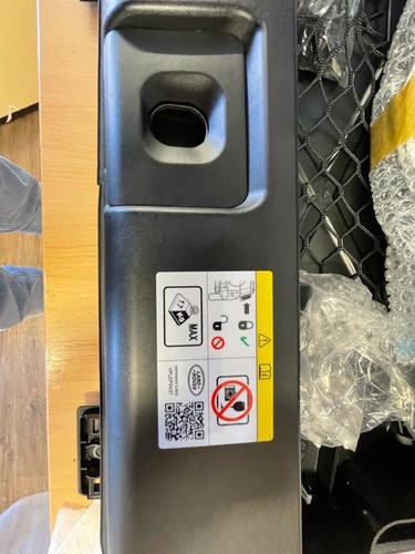 Land Rover Defender 90 & 110 2020 Exterior Mounted Gear Carrier Genuine Product - Picture 8 of 10