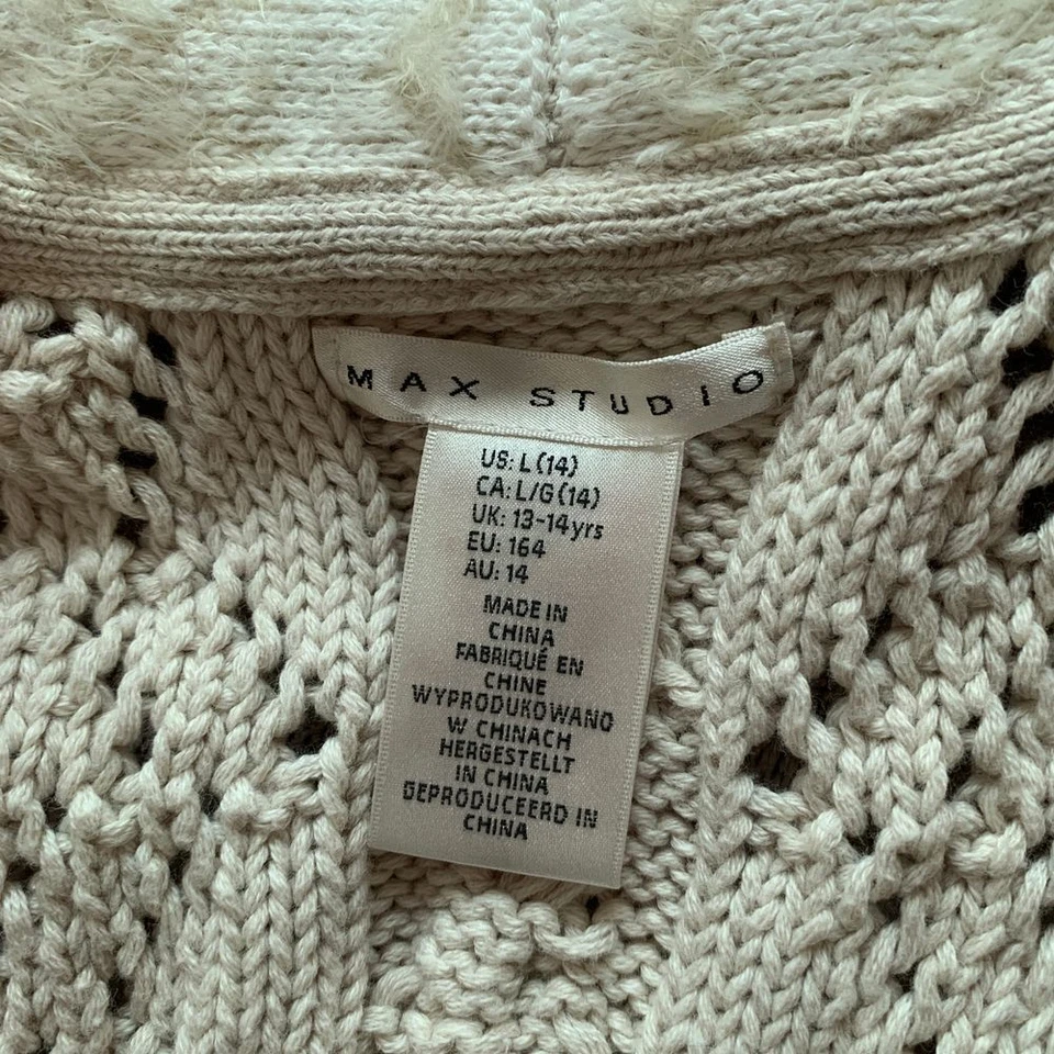 Cárdigan suéter grande Max Studio para niñas tejido crema patrón de cable frente abierto Foto 4 de 4
