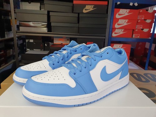 Nike Air Jordan 1 Low UNC University Blue UK 8,5 US 11 EUR 43 AO9944 441 - Bild 2 von 6