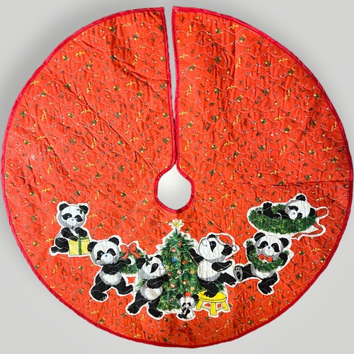 Vtg 34" Quilted Christmas Tree Skirt Playful Panda Bear Family Red Kitsch Home - Picture 2 of 8