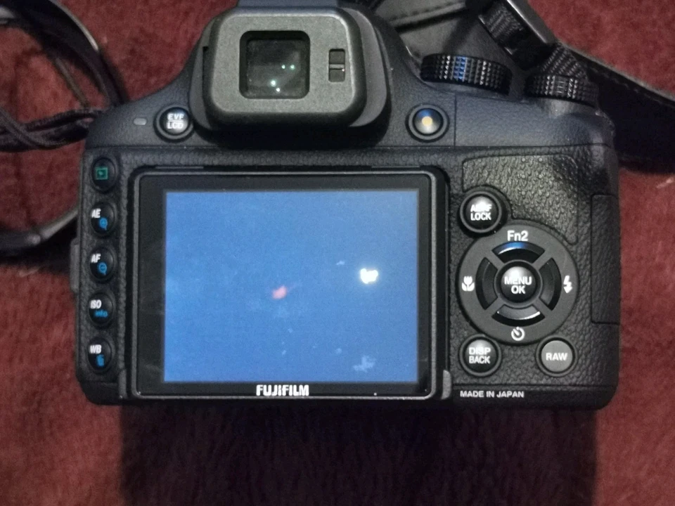 FujiFilm FinePix X-S1 12.0MP 26x Optical Zoom Digital Camera - Black, photo 3 of 5