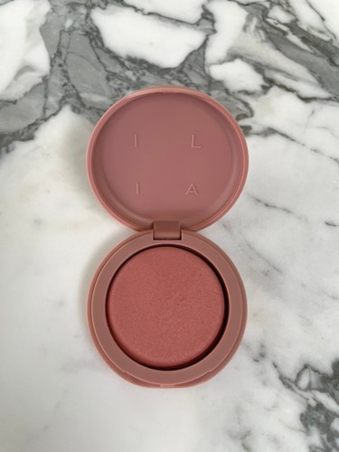 ILIA SOFT FOCUS BLURRING BLUSH FLUTTER NEW SHADE POWDER SOFT PEACH
