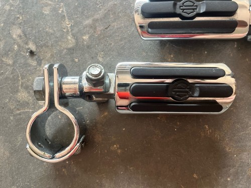 Harley Davidson OEM Genuine Touring Highway Pegs With Mounts - Picture 3 of 8