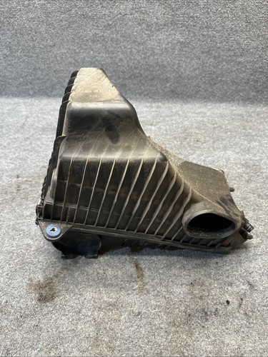 2007-2015 Audi Q7 4.2L Left Engine Air Cleaner Filter Box Housing 7L6128607AB - Picture 8 of 12