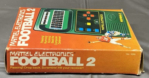 Mattel Classic Football 2 Handheld 1978 Electronic Video Game 1050 W/ Box Manual - Picture 4 of 21