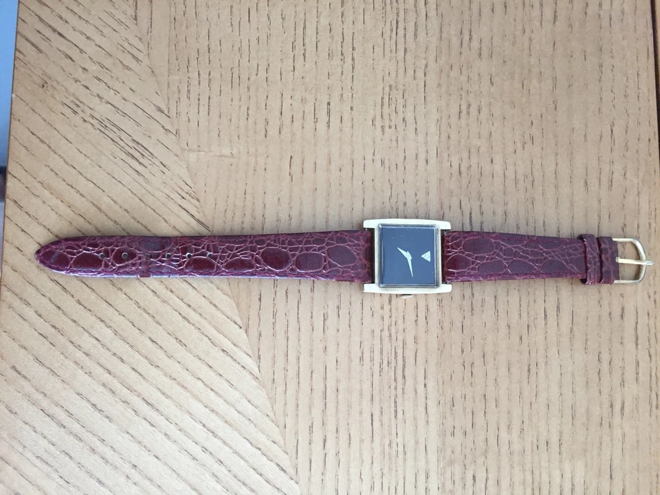 Reloj de pulsera Longines para hombre vintage/antiguo de forma cuadrada años 60 Foto 2 de 4