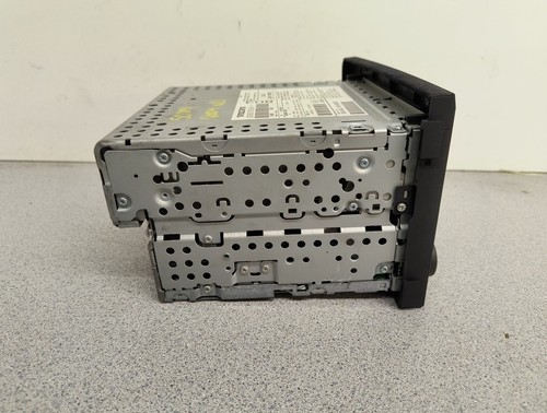 Volvo S60R V70R Radio Stereo CD Player HU-803 30657638 OEM - Picture 11 of 15
