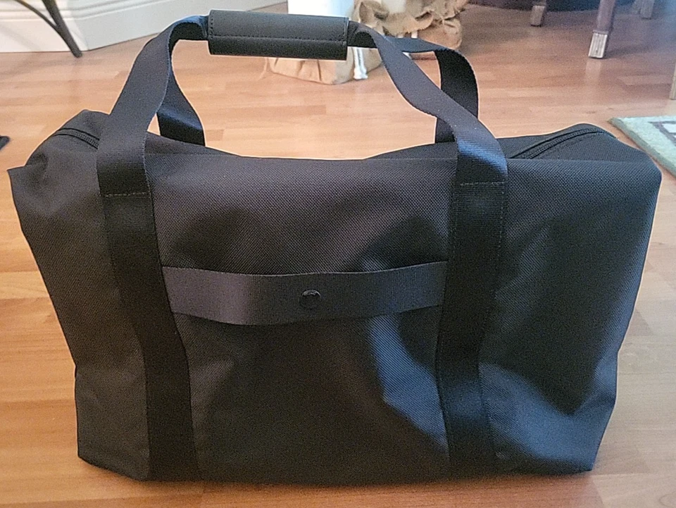 TUMI Corporate Collection Travel Satchel (Duffle) Black - Brand New - Image 3 of 4