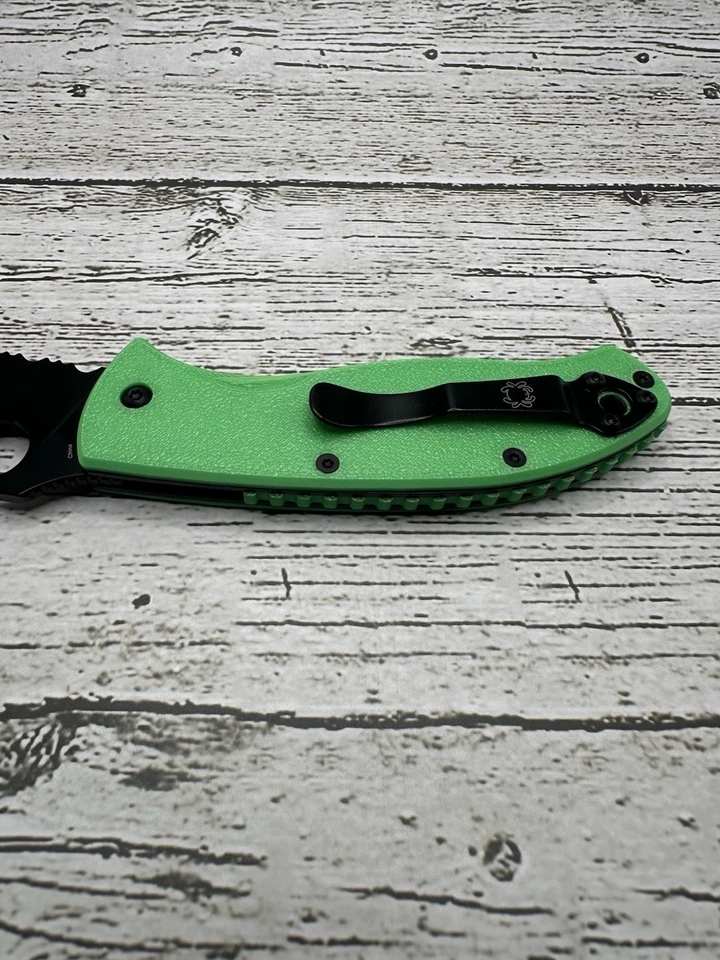 spyderco tenacious scales With Back Strap Plate Margarita Green - Image 4 of 4
