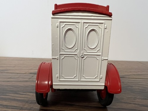 ERTL 1913 Model T Delivery Bank Die Cast Locking with Key - Picture 5 of 7