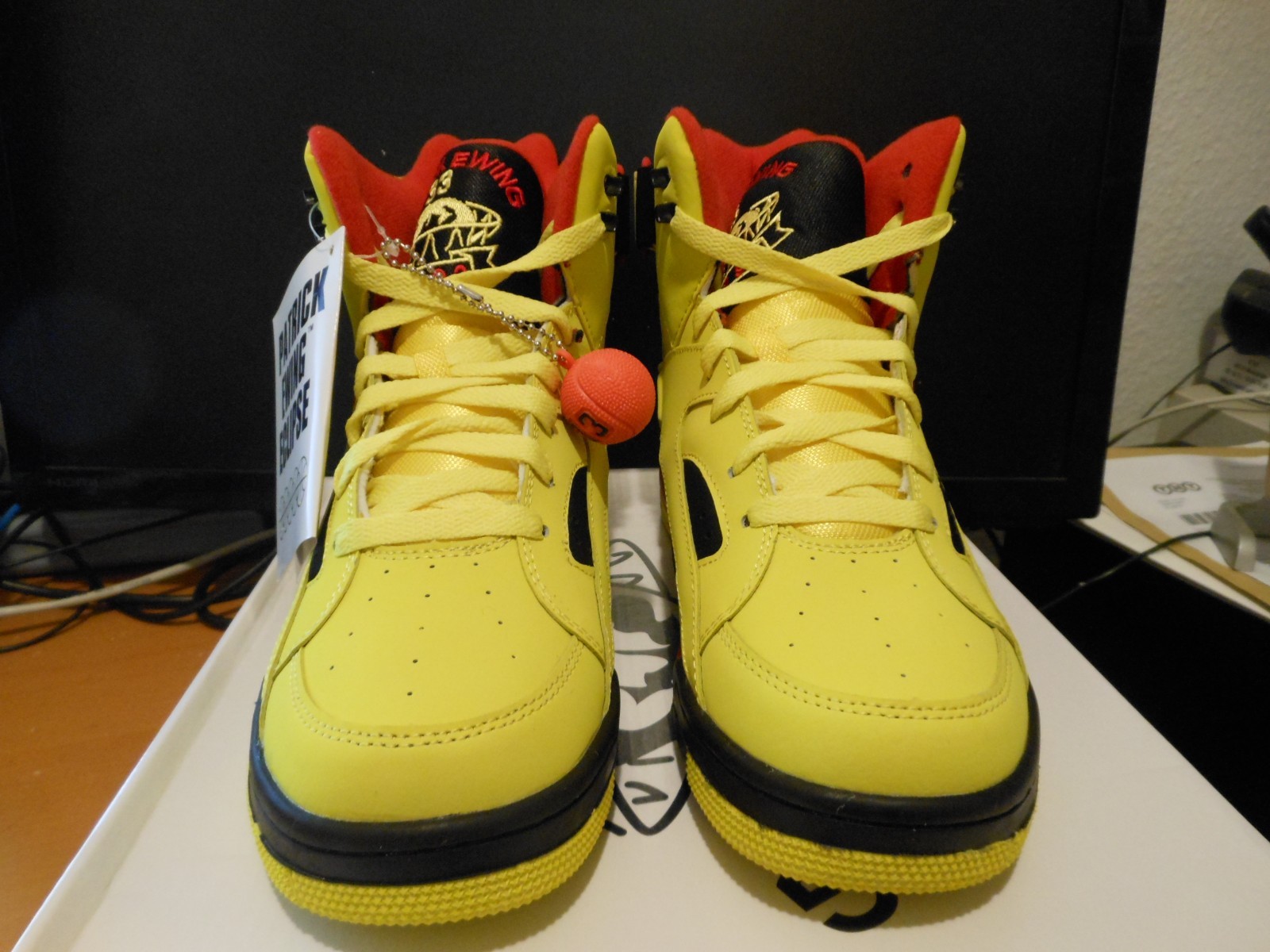 Patrick Ewing Athletics Eclipse Gr. 43 in blazing yellow/red/black neu OVP Patrick Ewing Athletics Eclipse Gr. 43 in blazing yellow/red/black neu OVP