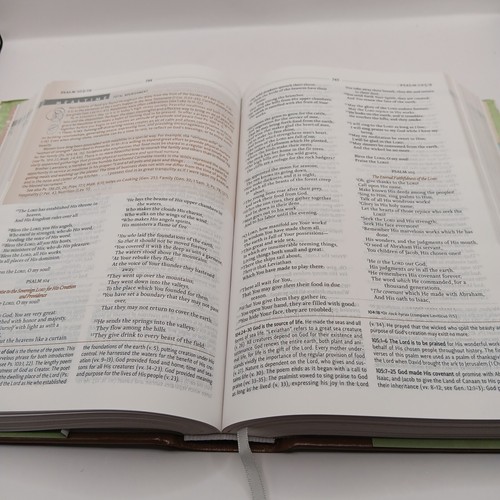 NKJV Woman's Study Bible Hardback Signature Series Thomas Nelson - Bild 10 von 15