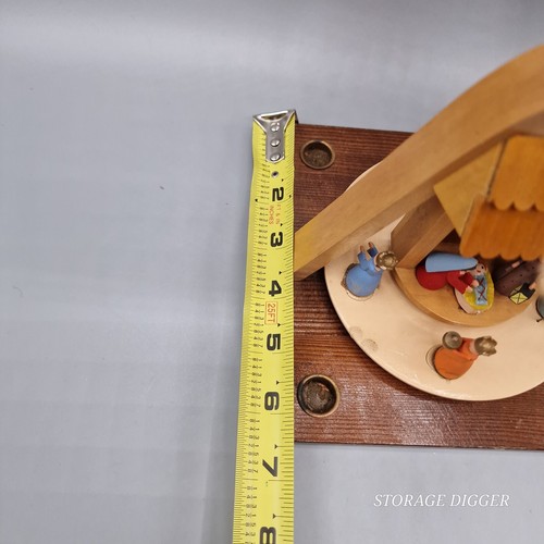 Vintage deutsche Holzkrippe Pyramide kerzenbetrieben Windmühle 8,5" Erzgebirge - Bild 16 von 17