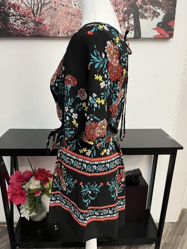 Trixxi Damen Strampler schwarz Blumenmuster V-Ausschnitt Tie Back Kurzarm Größe M - Bild 6 von 17
