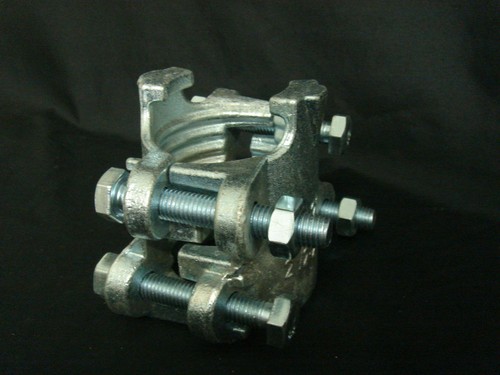 25mm Galvanised 4- Bolt Claw Clamp - Picture 2 of 3