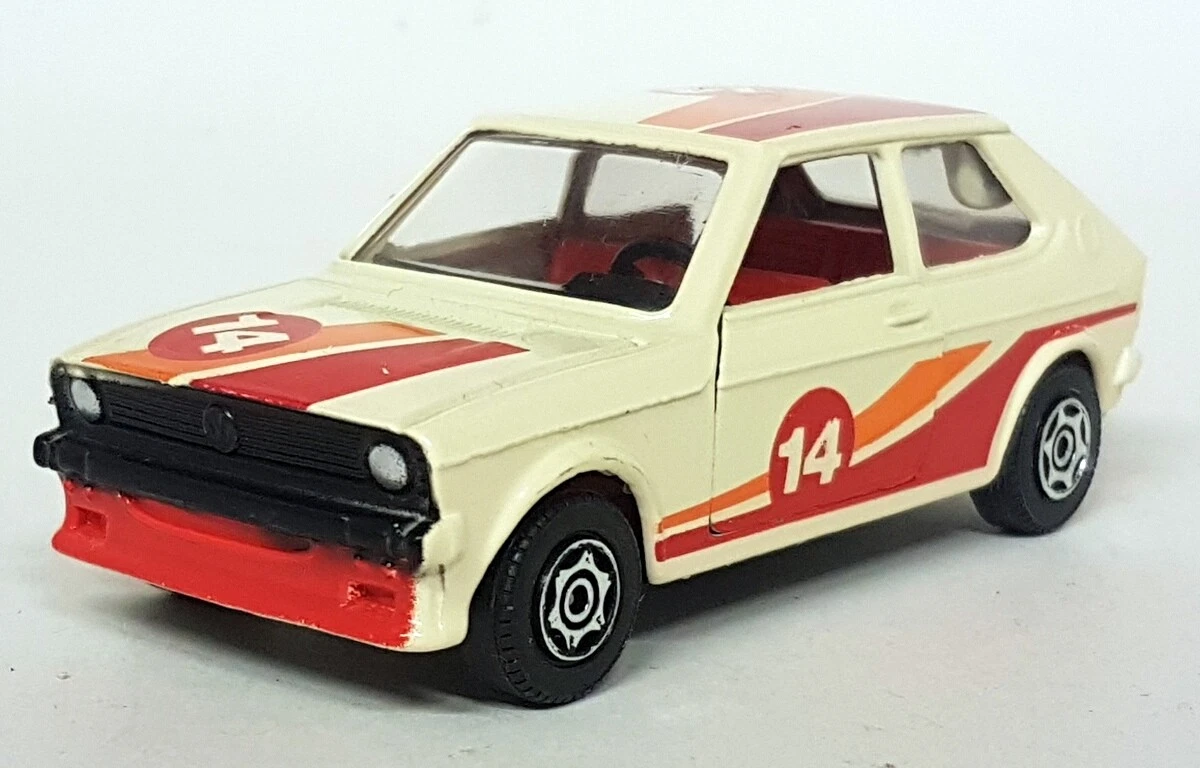 Corgi Vintage Diecast JCHome16 Volkswagen Polo Mk1 Racing Cream 14
