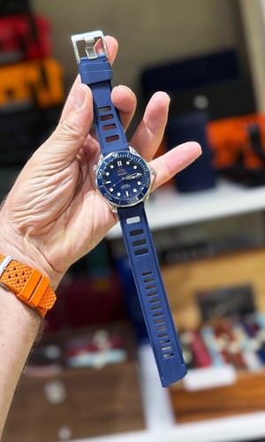 AUSVERKAUF Trittleiter Taucheruhr Silikonbänder 23 neue Farben & Größen 18-26 mm - Bild 15 von 66