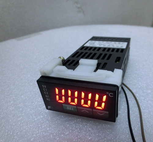 Fuji Electric PXR3TAY1-4BRA1 Regolatore di temperatura digitale, usato,_97087 - Foto 1 di 9