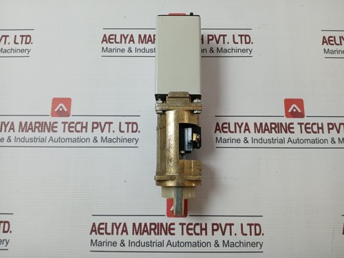 ENTRELEC CP5/F1.01/F1/F1/E14/SCC Rotary Switch Unit - Picture 1 of 7