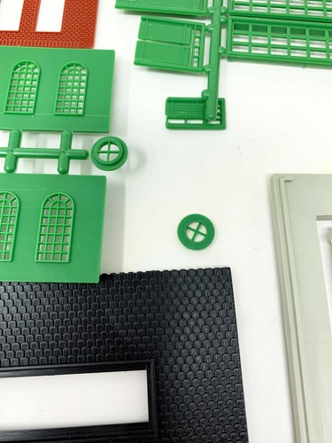 Heljan Plastic Kit B361 Factory Building - Picture 5 of 6