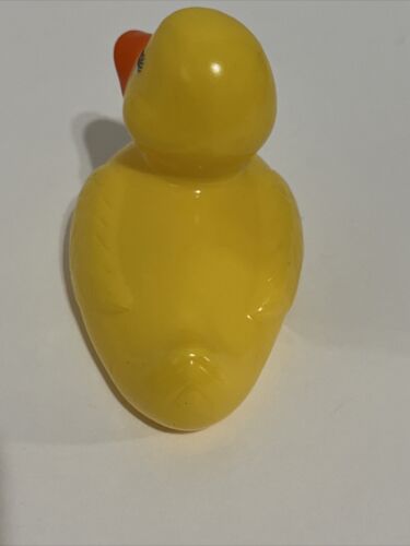 Pato amarillo semestral pequeño Bath & Body Works (tiene algunas imperfecciones) A46 - Imagen 6 de 10