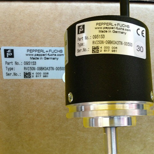 P+F RVI50N-09BK0A3TN-00500 140222 Incremental Rotary Encoder Brand New - Picture 1 of 4
