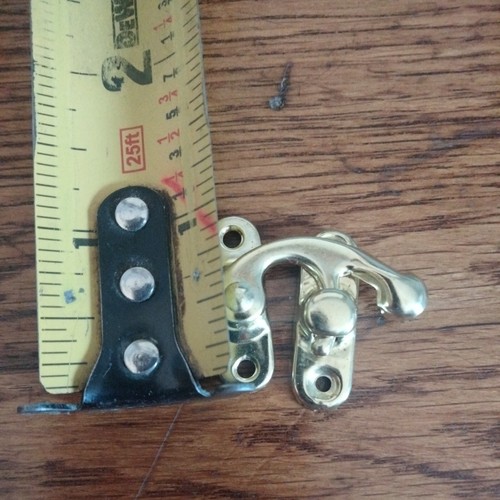 New Lot Of 10  Latches, Clasps.  Gold Metal Tiny 1"× 1-1/2". Screws Included. - Picture 6 of 7