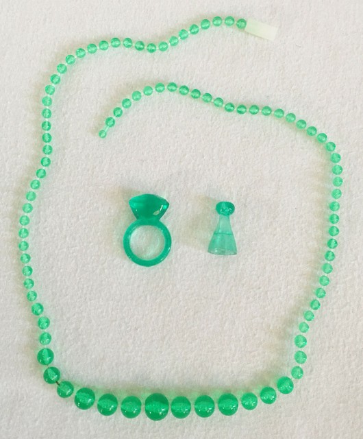 1999 Pretty Pretty Princess Game Replacement Parts GREEN JEWELRY 1999 Pretty Pretty Princess Game Replacement Parts GREEN JEWELRY