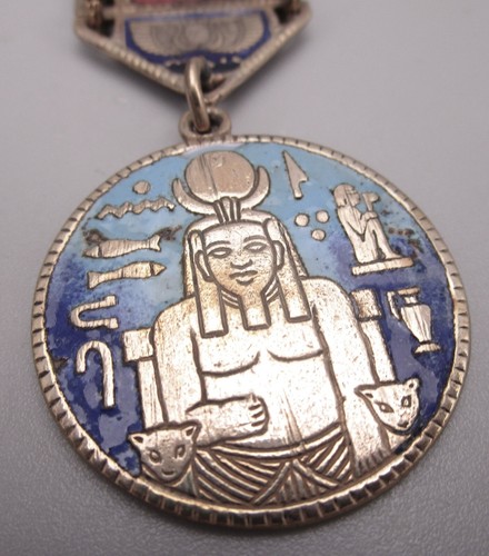 FABULOUS 1920'S ART DECO EGYPTIAN REVIVAL BRASS ENAMEL SPHINX WATCH FOB - Picture 4 of 7