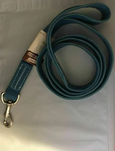 Harnais bleus en cuir pour chien