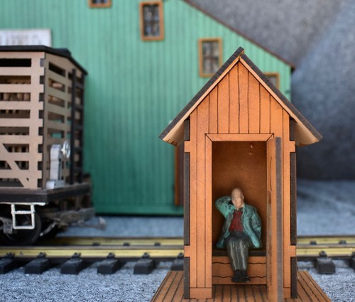 G-SCALE LASER CUT OUTHOUSE KIT - Picture 2 of 10