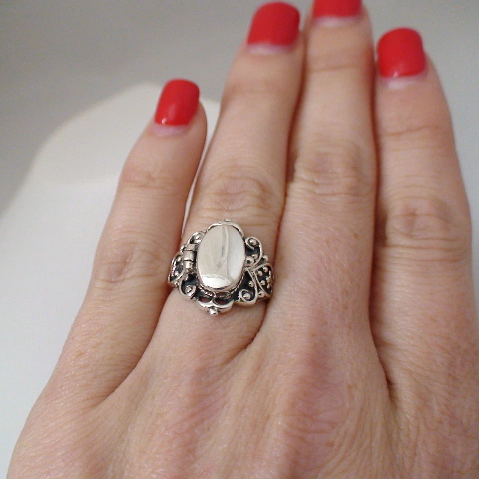 Victorian Scroll Poison Ring - 925 Sterling Silver, Sizes 6-10, Pillbox Ring - Image 4 of 4