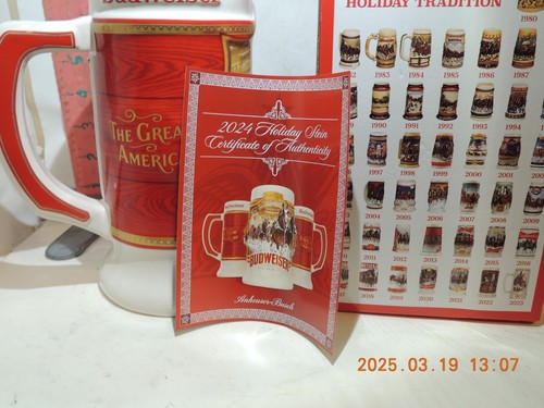 Budweiser Edición Limitada Clydesdales Holiday Stein 2024 Totalmente NUEVO en Caja - Imagen 2 de 3