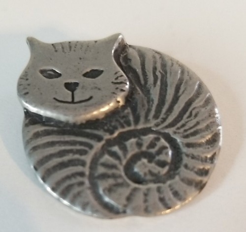 Vintage St. Justin Cornish Pewter Cheshire Cat Necklace Pendant Curled Up Kitty - Picture 6 of 6
