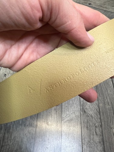 Cinturón de cuero Anthropologie para mujer talla XS beige dorado hebilla básico ancho grueso - Imagen 4 de 8