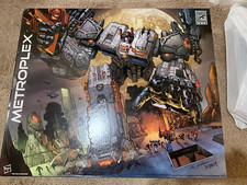 TRANSFORMERS SDCC METROPLEX 2013 TITAN CLASS FIGURE HASBRO w  free SHOCKWAVE